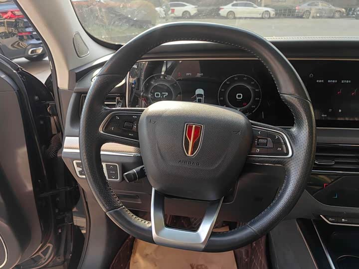 Photo 5 - Hongqi HS5