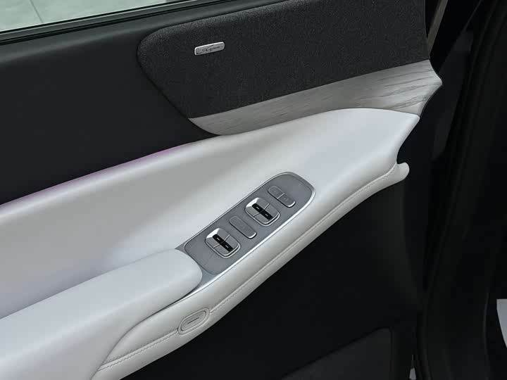 Фото 8 - XPeng X9