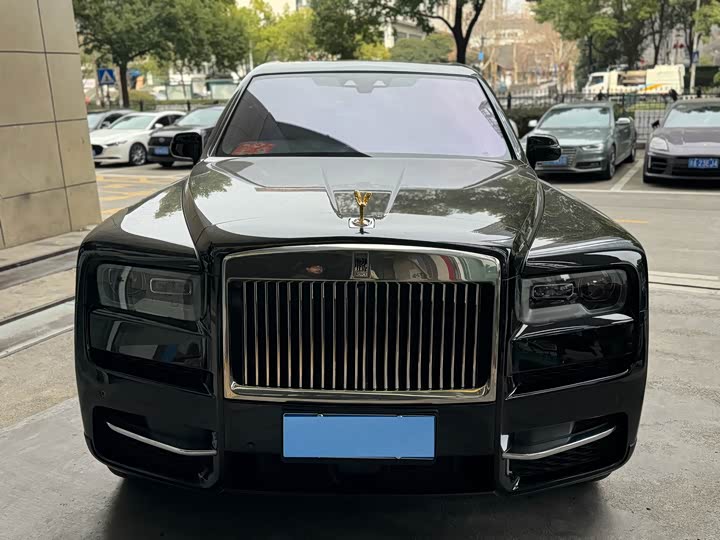 Фото 2 - Rolls-Royce Cullinan