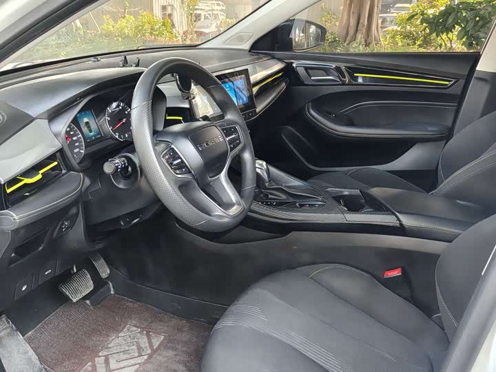 Фото 4 - Roewe i5