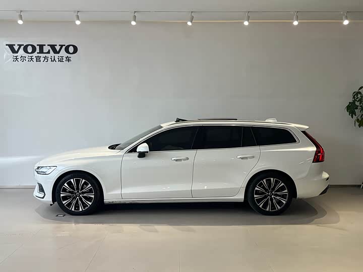 Фото 2 - Volvo V60