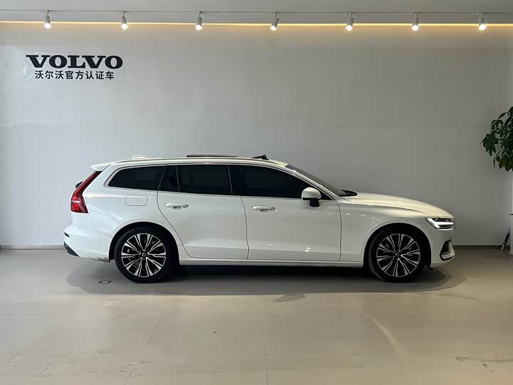 Фото 4 - Volvo V60