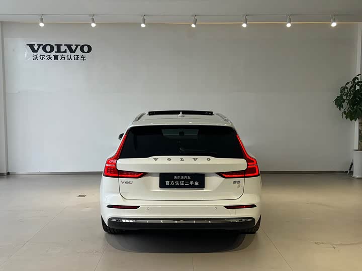 Фото 6 - Volvo V60