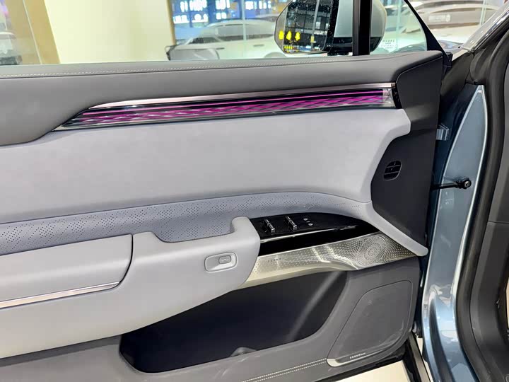 Фото 8 - Zeekr 7X