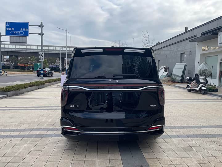 Фото 7 - Hongqi HQ9