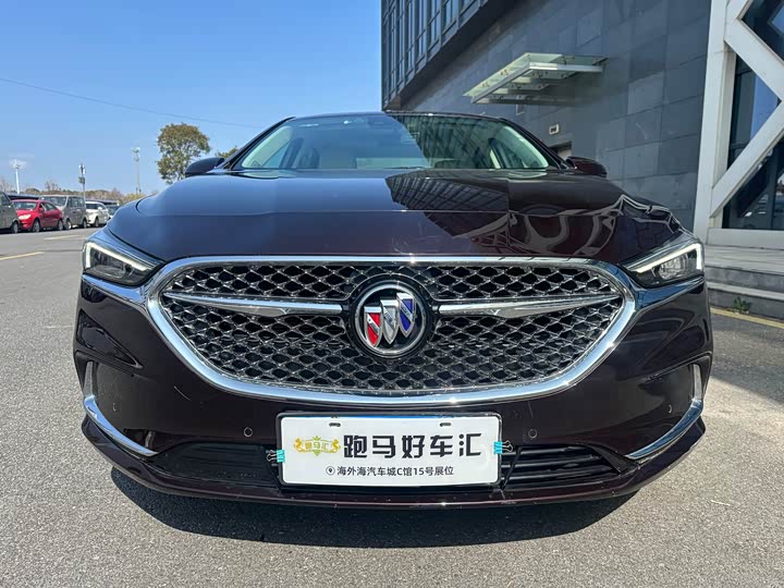 Фото 2 - Buick LaCrosse