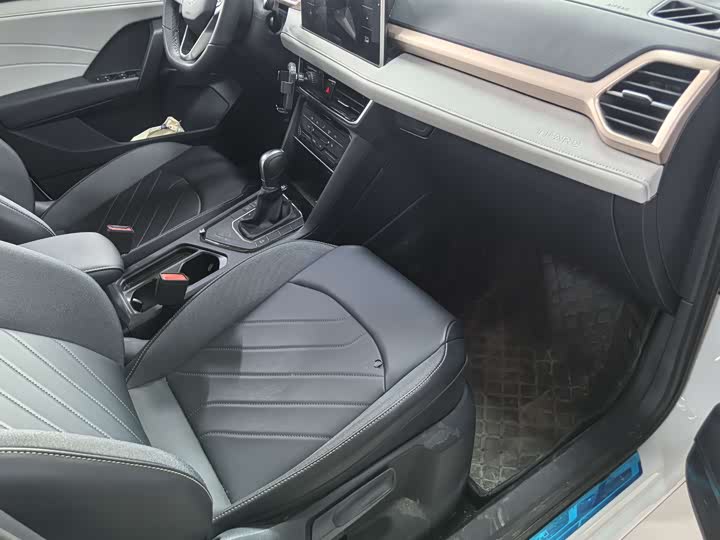 Фото 2 - Volkswagen Tharu