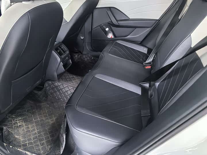 Фото 4 - Volkswagen Tharu