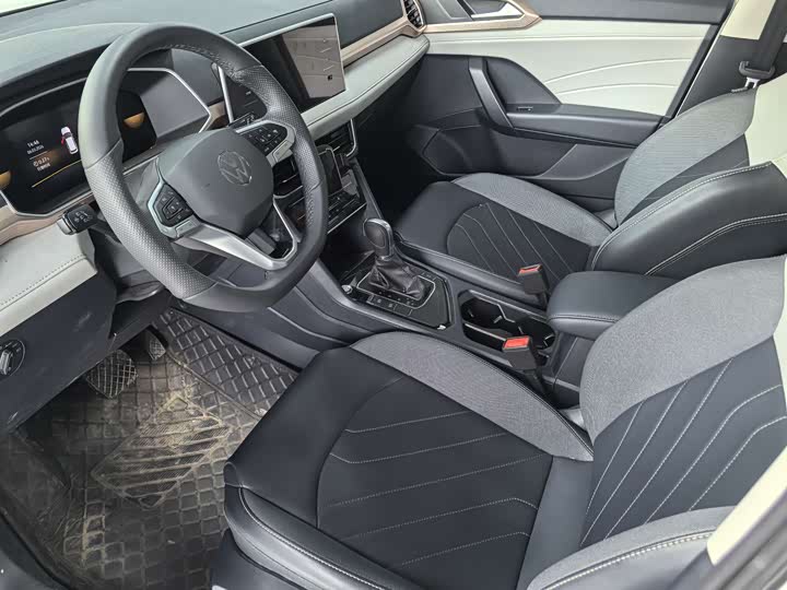 Фото 9 - Volkswagen Tharu