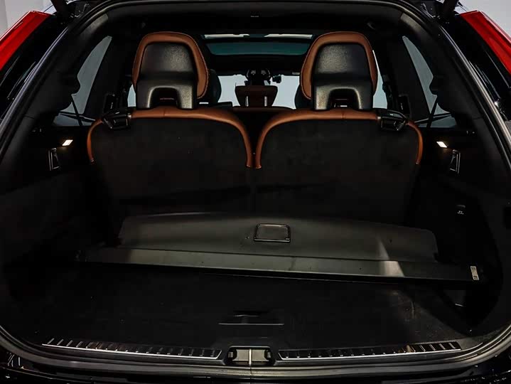 Фото 6 - Volvo XC90