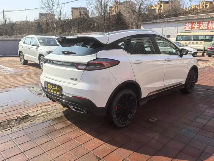 Фото 9 - Geely Emgrand GS