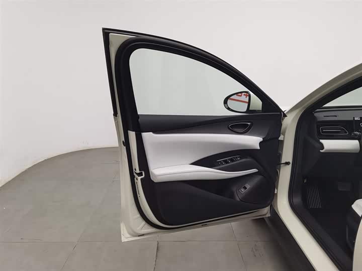 Фото 8 - BYD Seal 06 Hybrid/EV