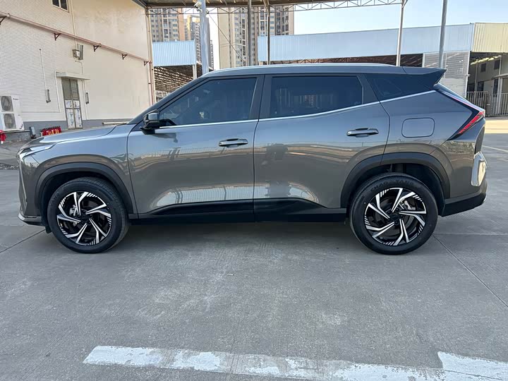 Фото 5 - Geely Atlas