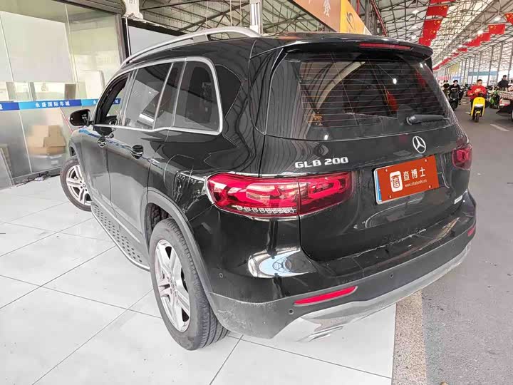 Фото 4 - Mercedes-Benz GLB-Class