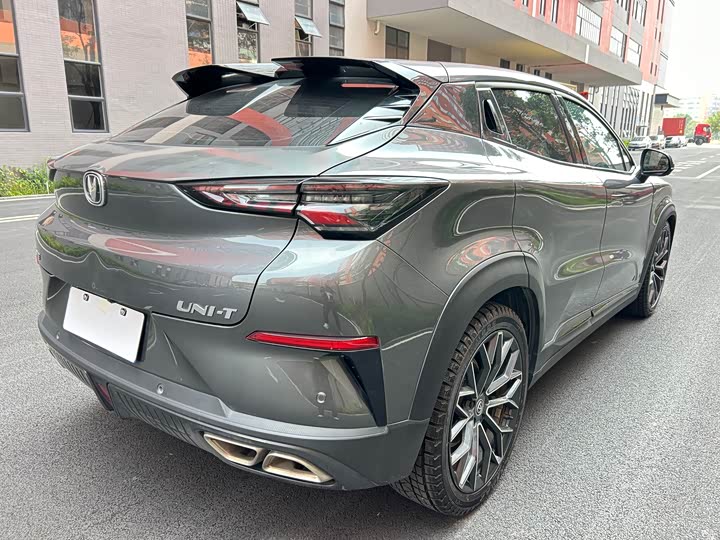 Фото 2 - Changan UNI-T