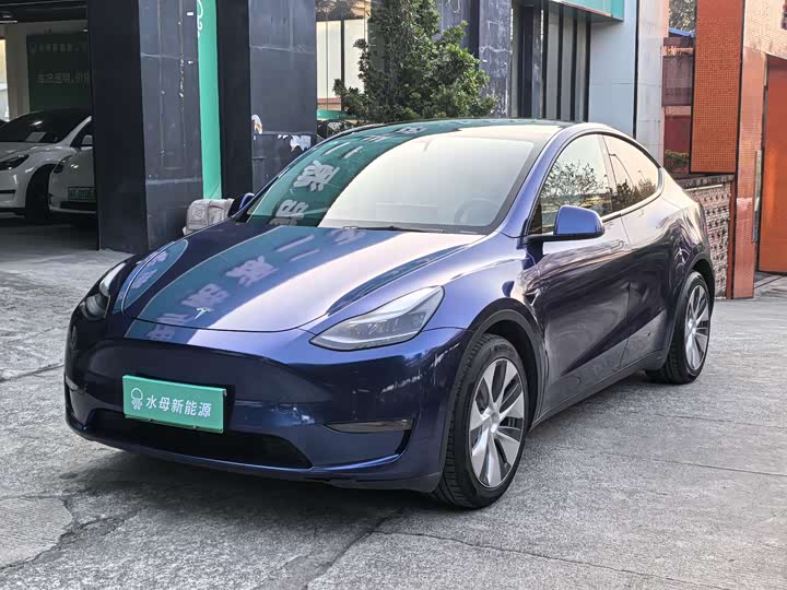 Photo 1 - Tesla Model Y