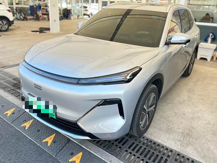 Фото 1 - Geely Galaxy Starship 7