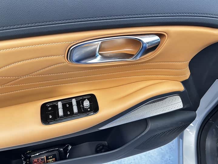 Фото 7 - Geely Galaxy Starship 7