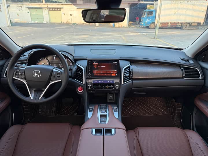 Фото 9 - Honda Avancier