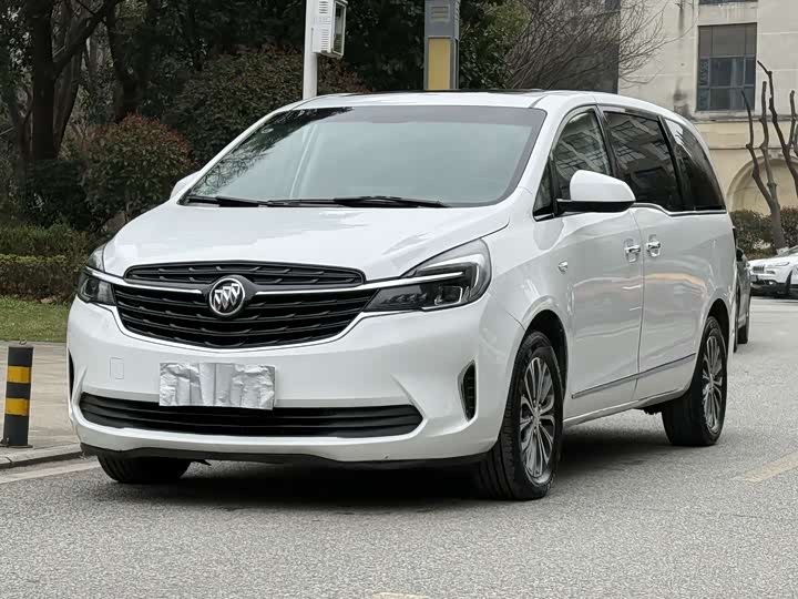 Photo 3 - Buick GL8 ES