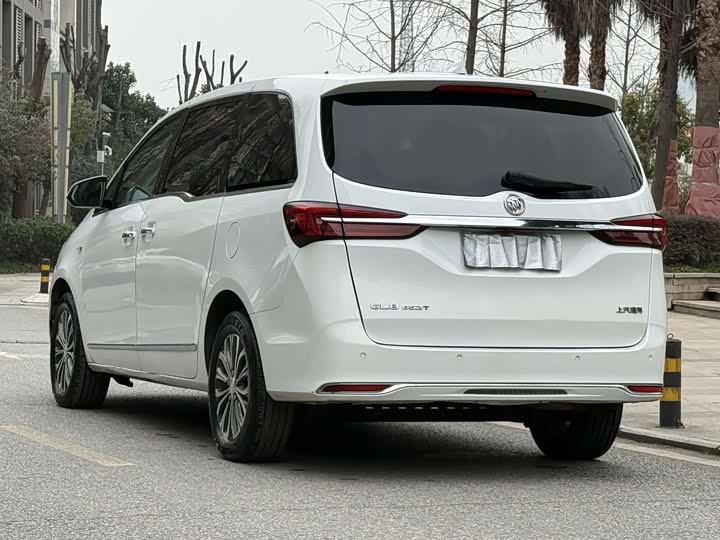 Photo 9 - Buick GL8 ES