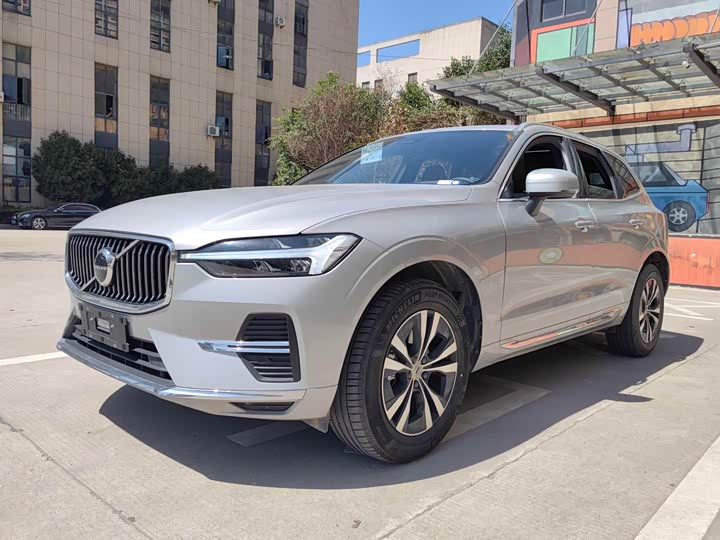 Фото 1 - Volvo XC60