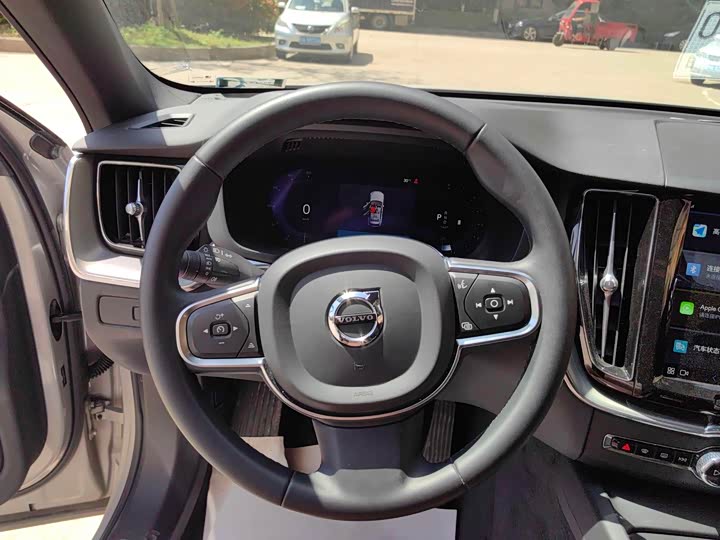 Фото 5 - Volvo XC60