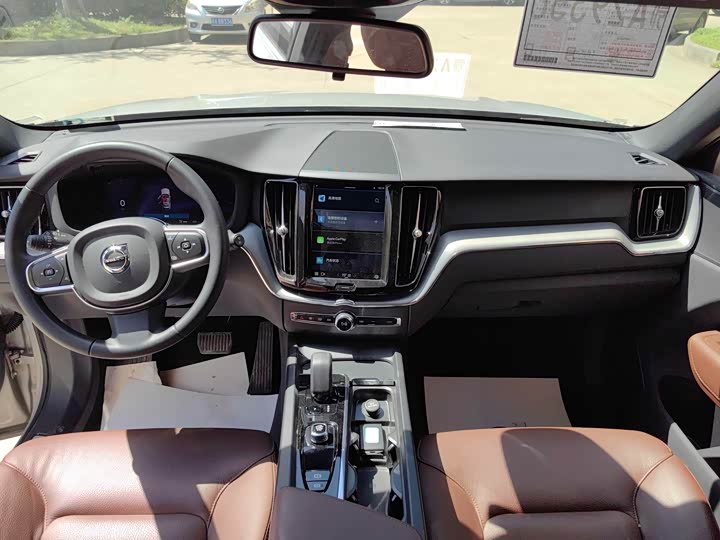 Фото 6 - Volvo XC60