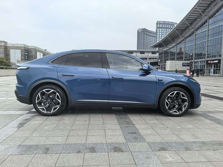 Фото 9 - Nio Onvo L60