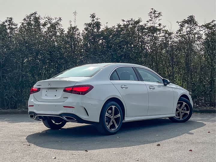 Фото 4 - Mercedes-Benz A-Class