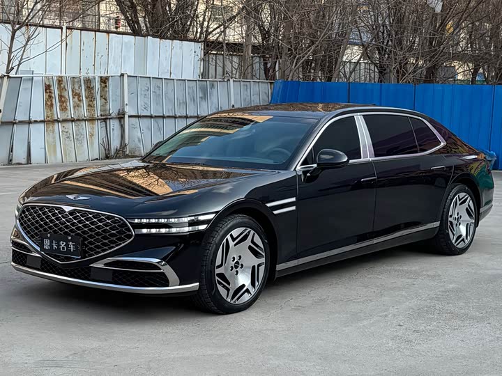 Фото 1 - Genesis G90