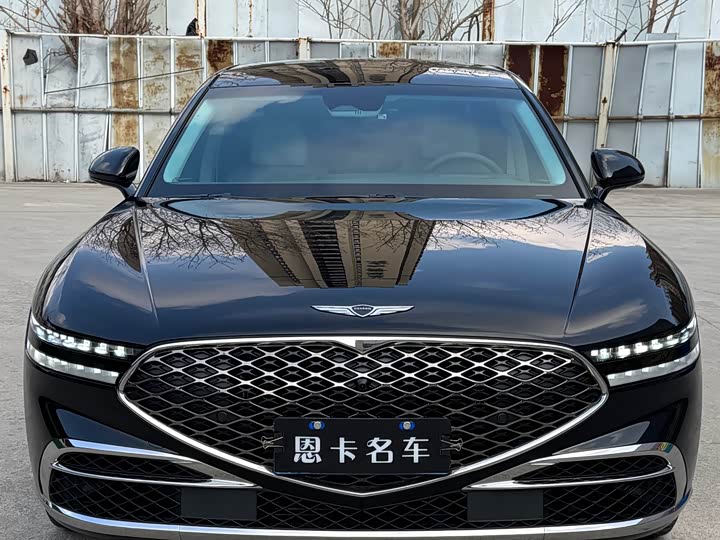 Фото 2 - Genesis G90