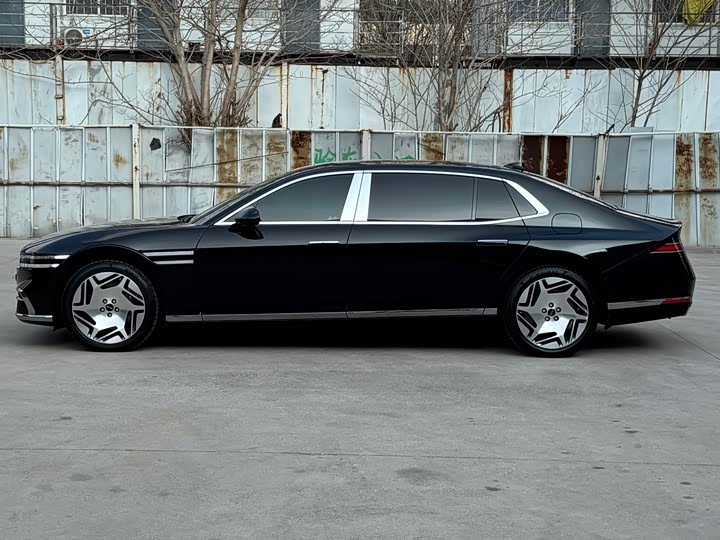 Фото 4 - Genesis G90