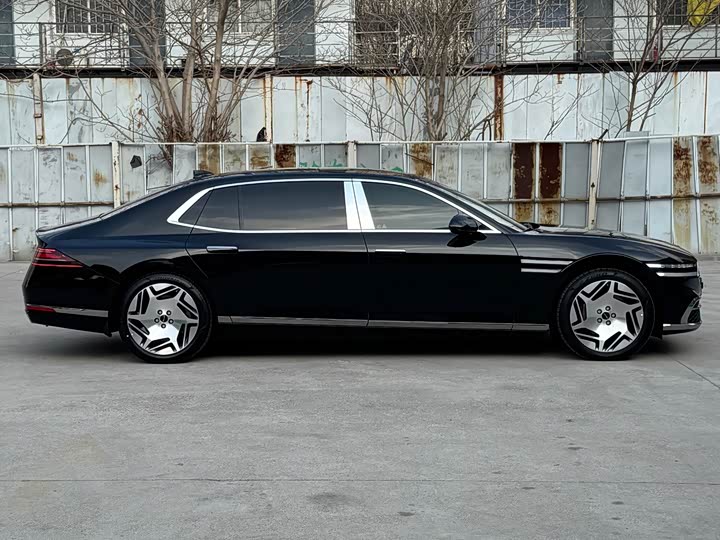 Фото 5 - Genesis G90