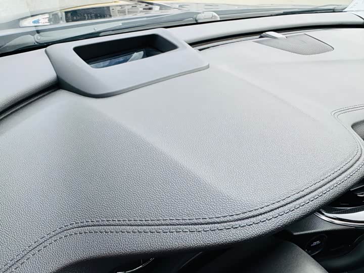 Photo 6 - Buick Regal
