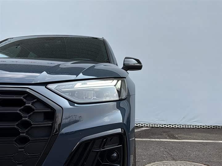 Фото 6 - Audi Q5L