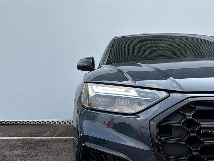 Фото 7 - Audi Q5L