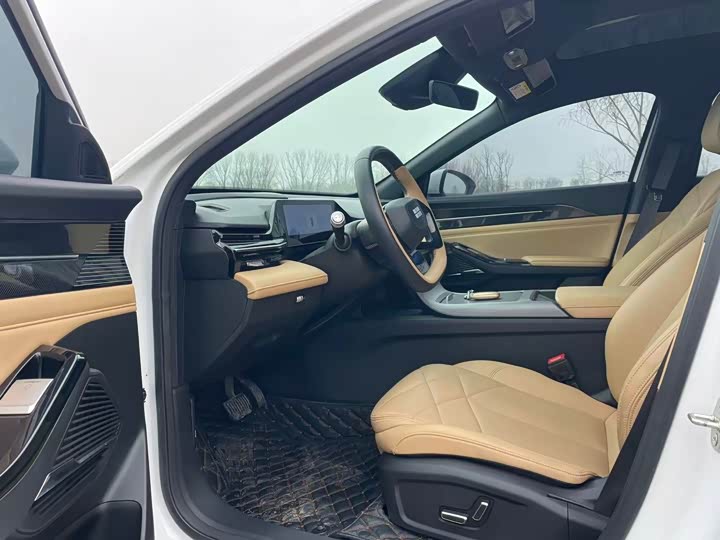 Фото 4 - Geely Galaxy L6