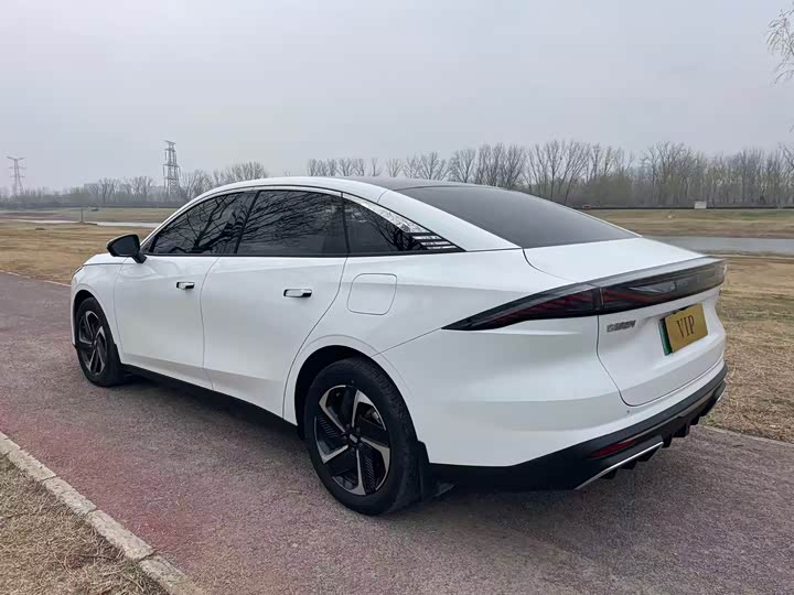 Фото 9 - Geely Galaxy L6