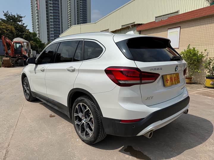 Фото 4 - BMW X1