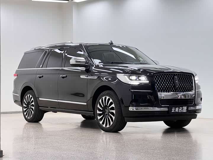 Фото 3 - Lincoln Navigator