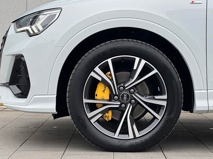 Фото 5 - Audi Q3 Sportback