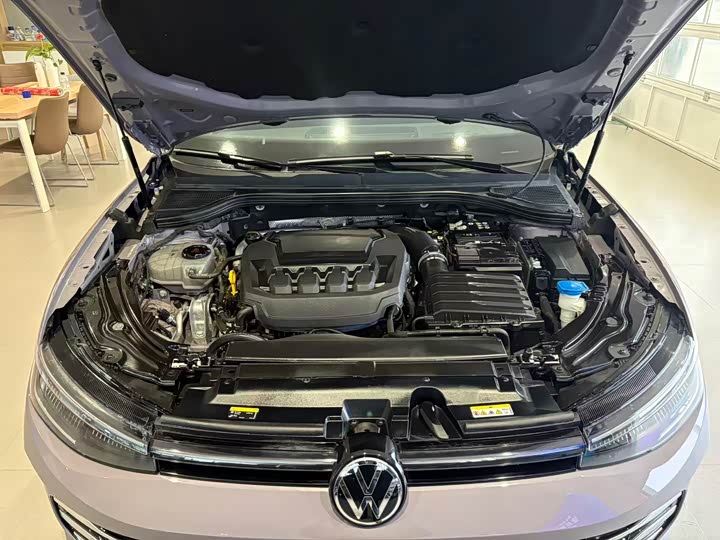 Photo 9 - Volkswagen Passat