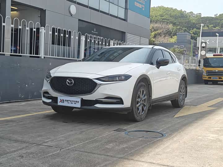 Photo 1 - Mazda CX-4