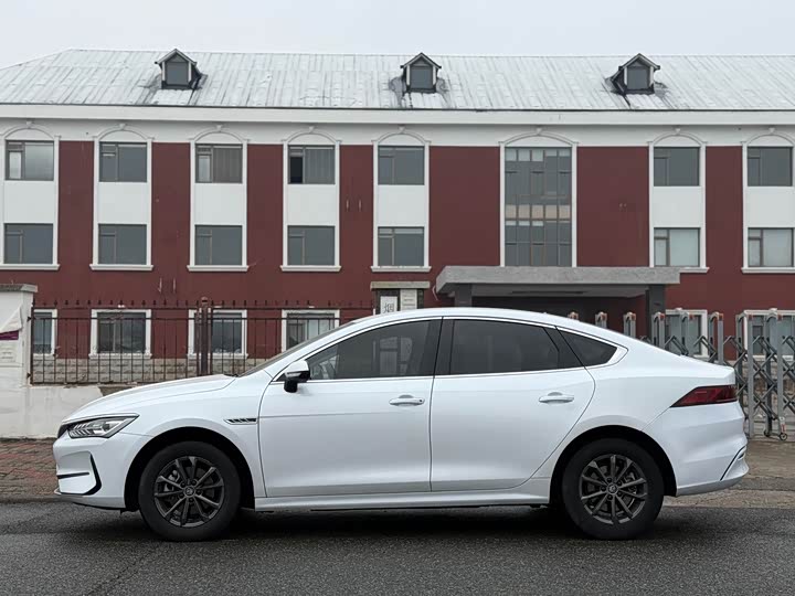 Photo 8 - BYD Qin Plus