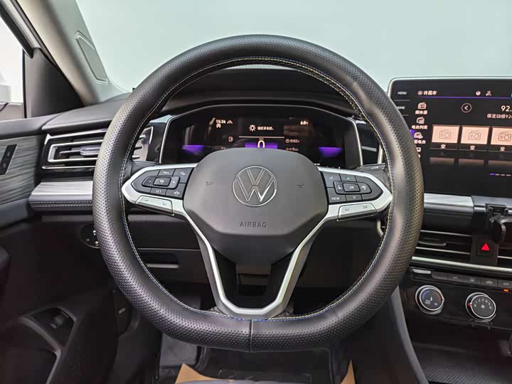Фото 6 - Volkswagen Sagitar L