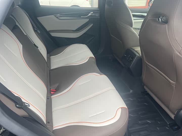 Фото 6 - BYD Qin Plus