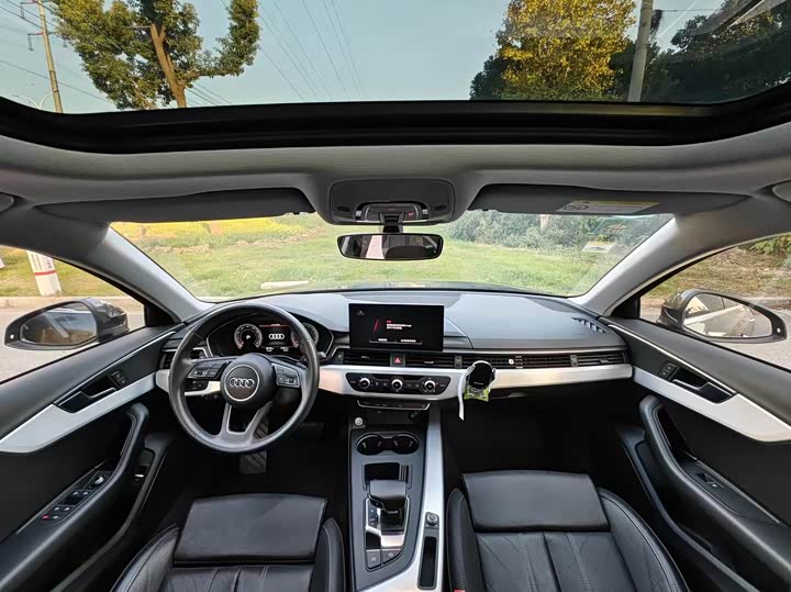 Фото 6 - Audi A4L