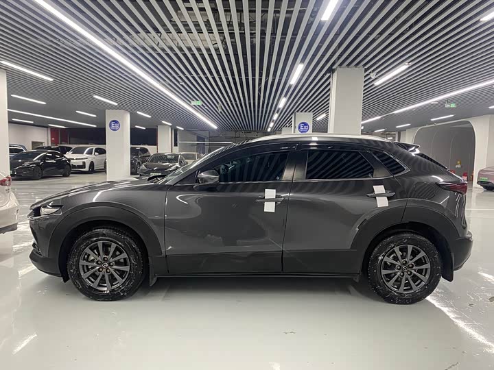 Фото 4 - Mazda CX-30
