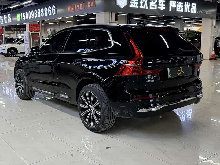 Фото 4 - Volvo XC60 Hybrid